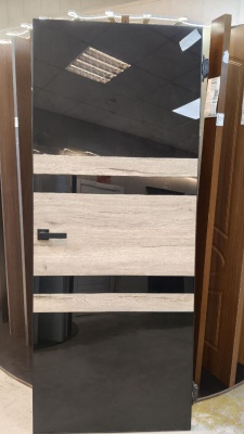 ДО 80 U7 рустик тимбер, покрытие Бунлаер лакобель черное, правое, исполнение №1М К2760, КП (черный), Образец ЛОТ 19394166