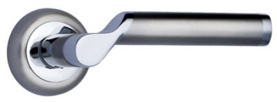 Дверная ручка Турин на круглой розетке