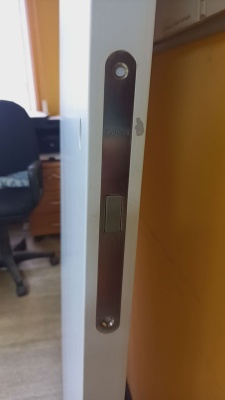 ДГ 80 Геометрия 2, белый, покрытие Эмаль, глухое,с врезкой под магнитный замок+замок Morelli M1895, ЛОТ 7048227